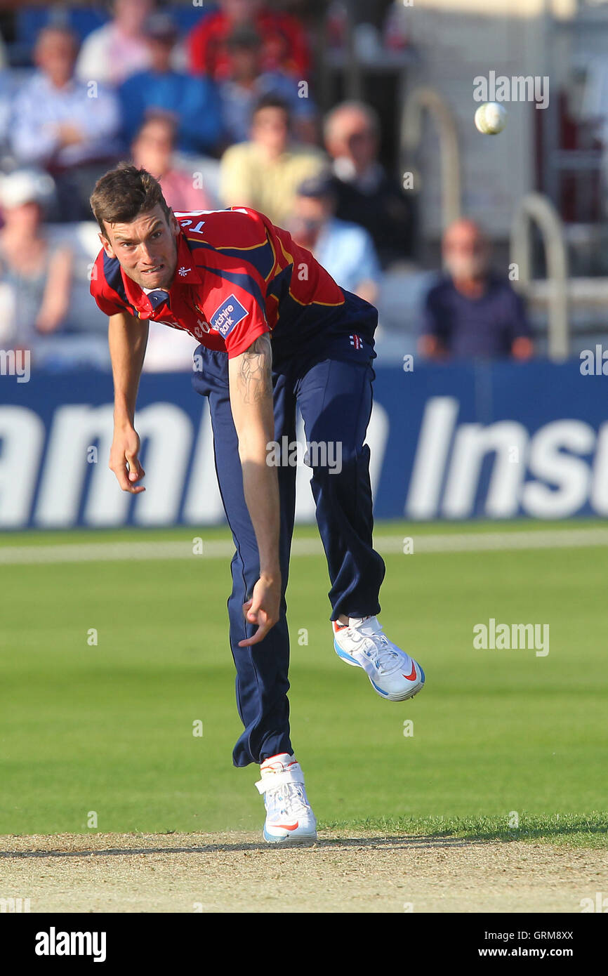 Reece Topley in bowling action for Essex - Essex Eagles vs Scotland - Yorkshire Bank YB40 Cricket at the Essex County Ground, Chelmsford - 02/06/13 Stock Photo