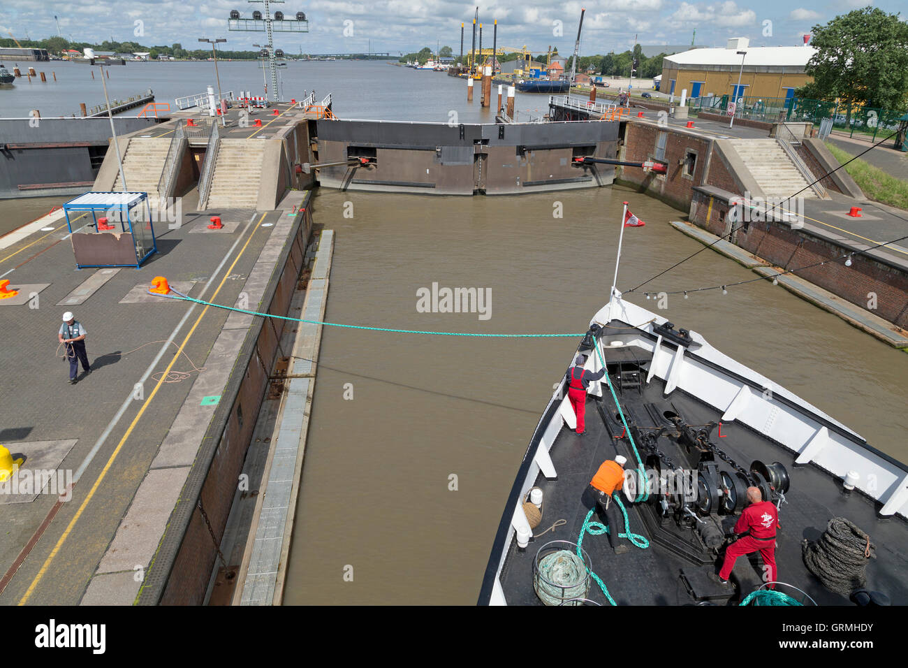 steam icebreaker ´Stettin´ on its way from Hamburg to Kiel, Lock