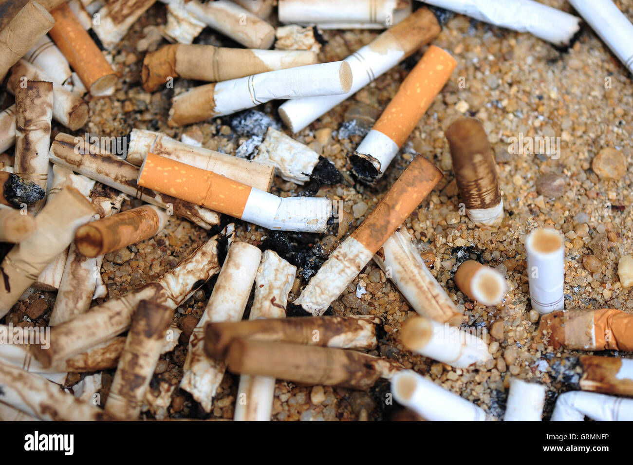 Ashtray with sand hires stock photography and images Alamy