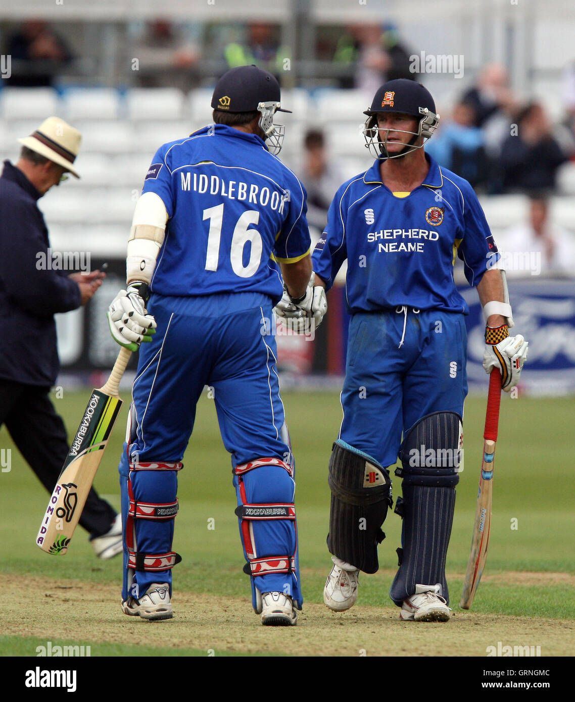 Grant Flower (right) is congratulated on 50 runs for Essex by James Middlebrook - Essex Eagles vs Surrey Brown Caps - NatWest Pro 40 Cricket at Ford County Ground, Chelmsford, Essex -  05/08/08 Stock Photo