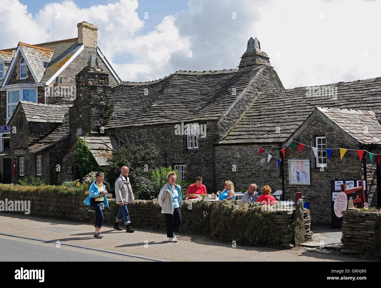 Tintagel Old Post Office, Cornwall Stock Photo Alamy