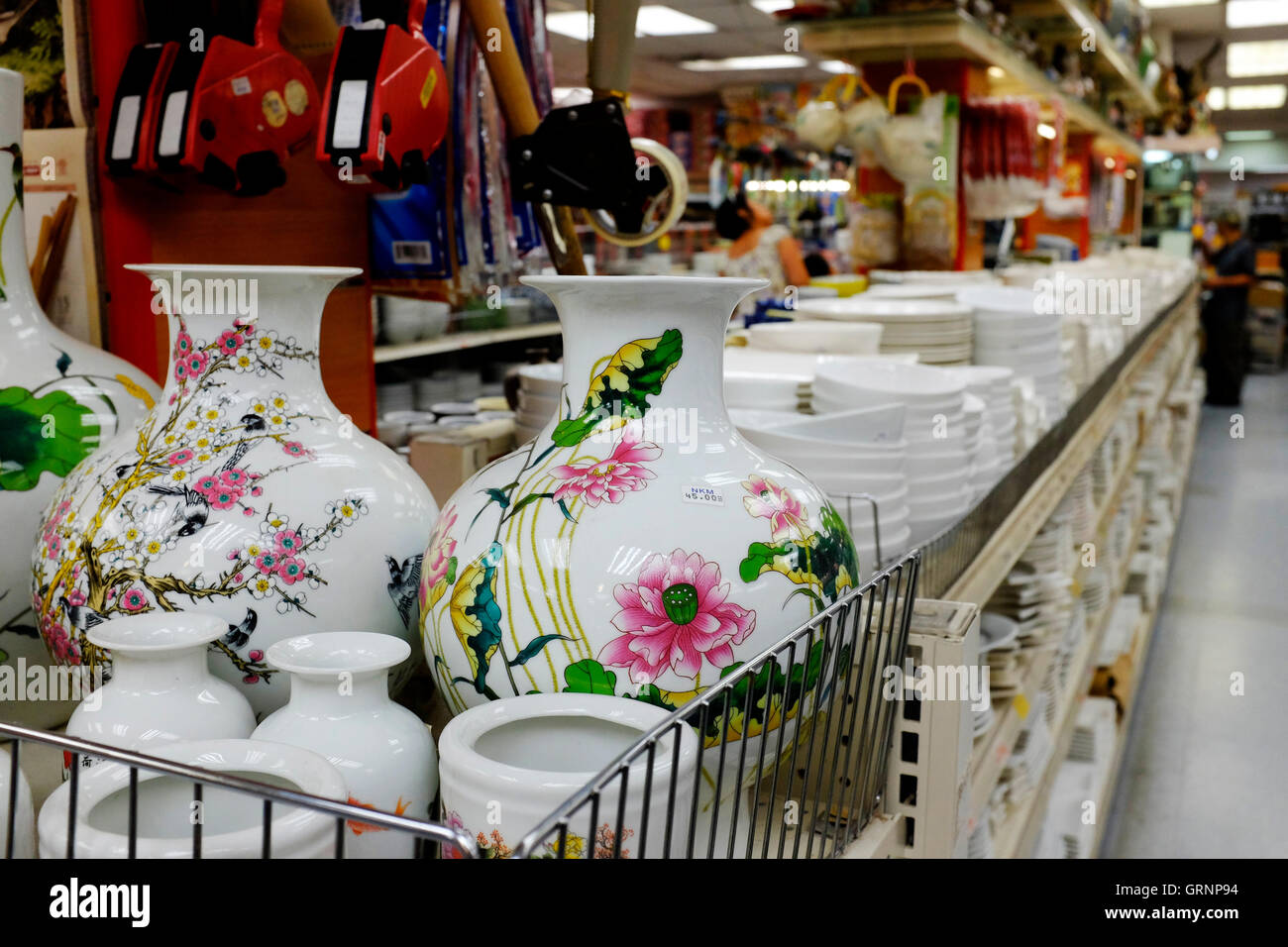 Ceramic Bowls Pots And Other Kitchen Stuff For Sale In New Kam Man