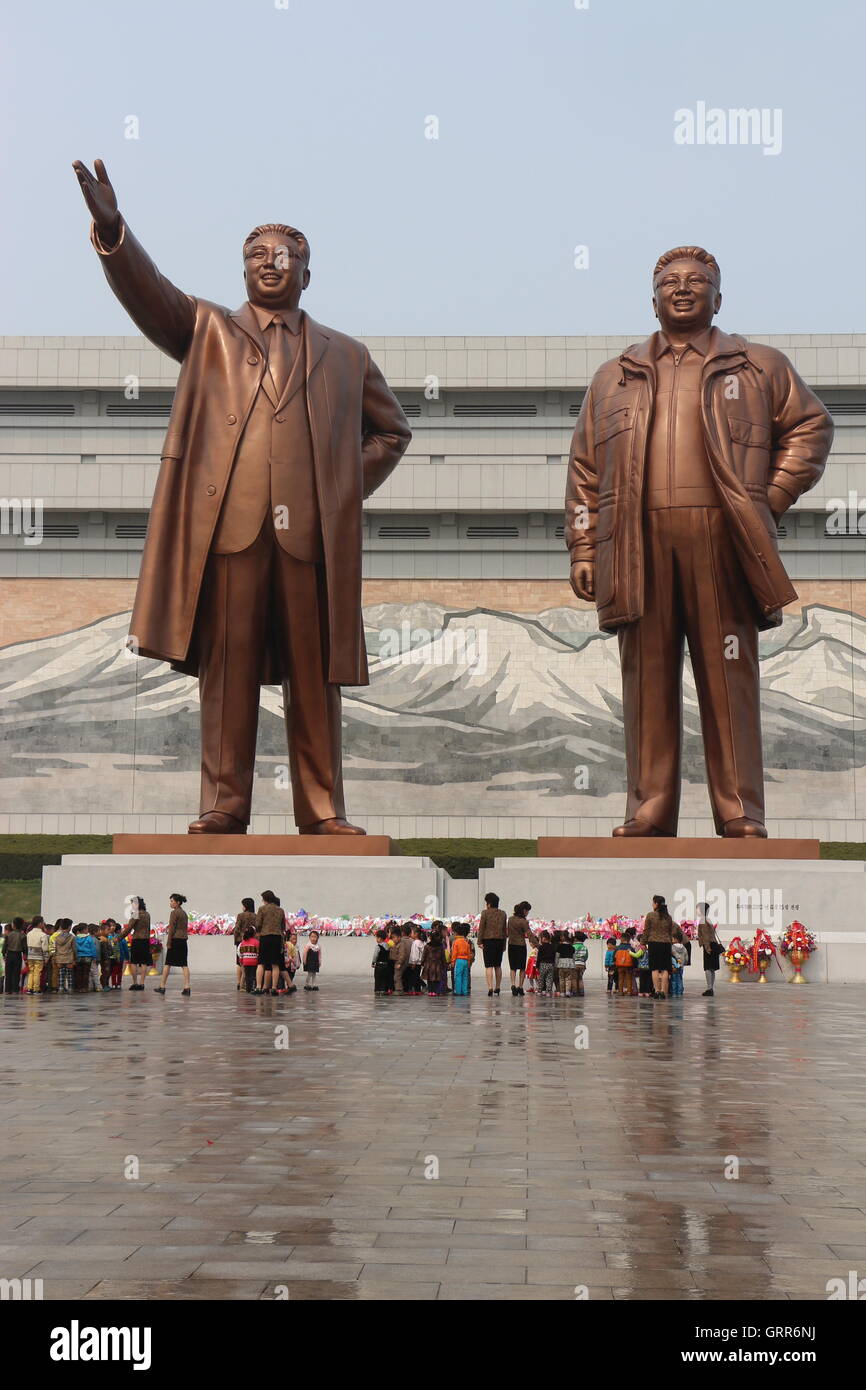 The Two Statues Of The Dear Leaders In Grand Monument Of Mansu Hill, Pyongyang, North Korea Stock Photo