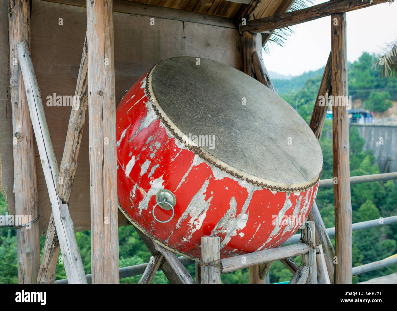 Dusty bass drum hi-res stock photography and images - Alamy