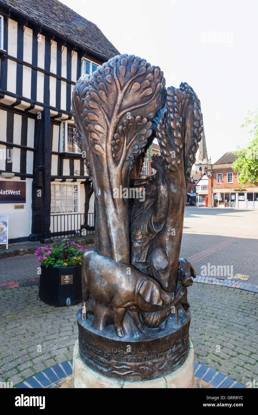 England, Worcestershire, Cotswolds, Evesham, Town Centre, Memorial ...