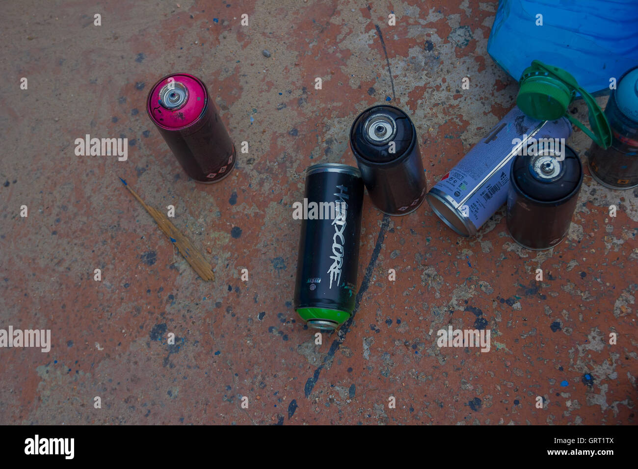 Spray paint cans used graffiti hi-res stock photography and images - Alamy