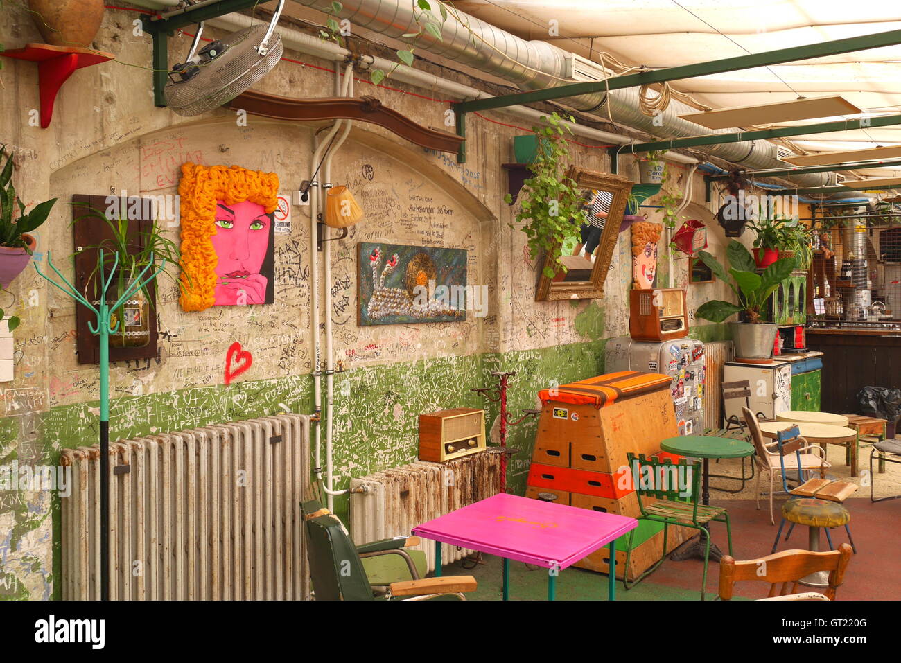 Ruin bar budapest hi-res stock photography and images - Alamy