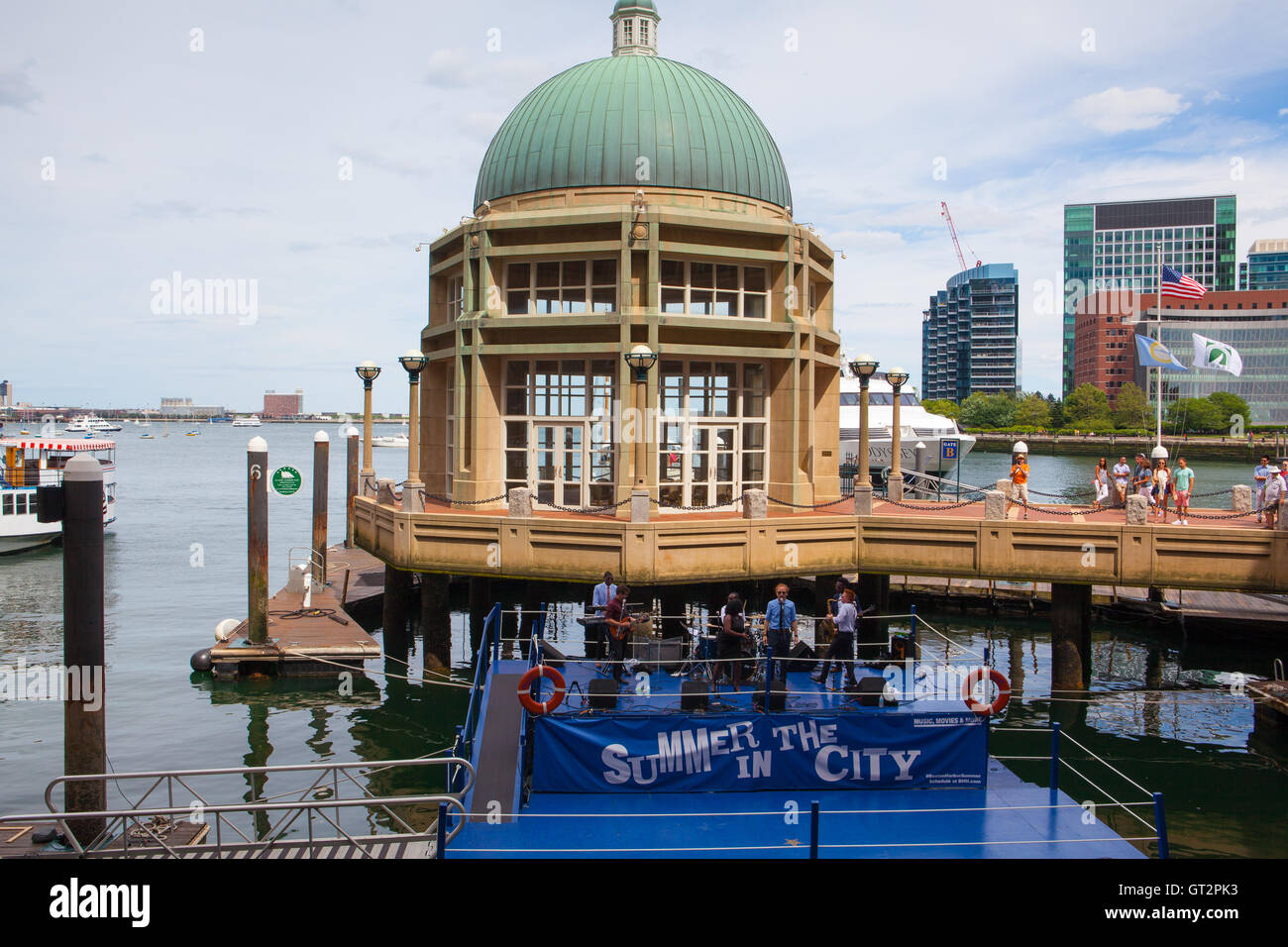 Rowes wharf arch hires stock photography and images Alamy
