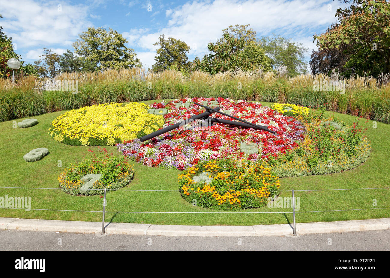 The Flower Clock on Geneva city lakefront Stock Photo Alamy