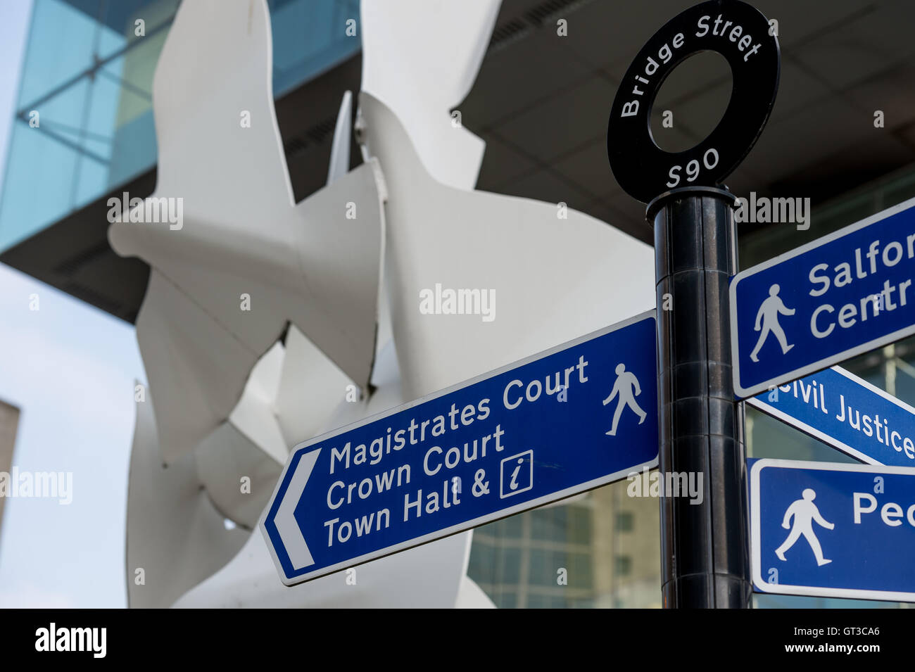 Directions To Bridge Street Bridge Street Visitors Signs And Directions To The Courts, Manchester, Uk  Stock Photo - Alamy