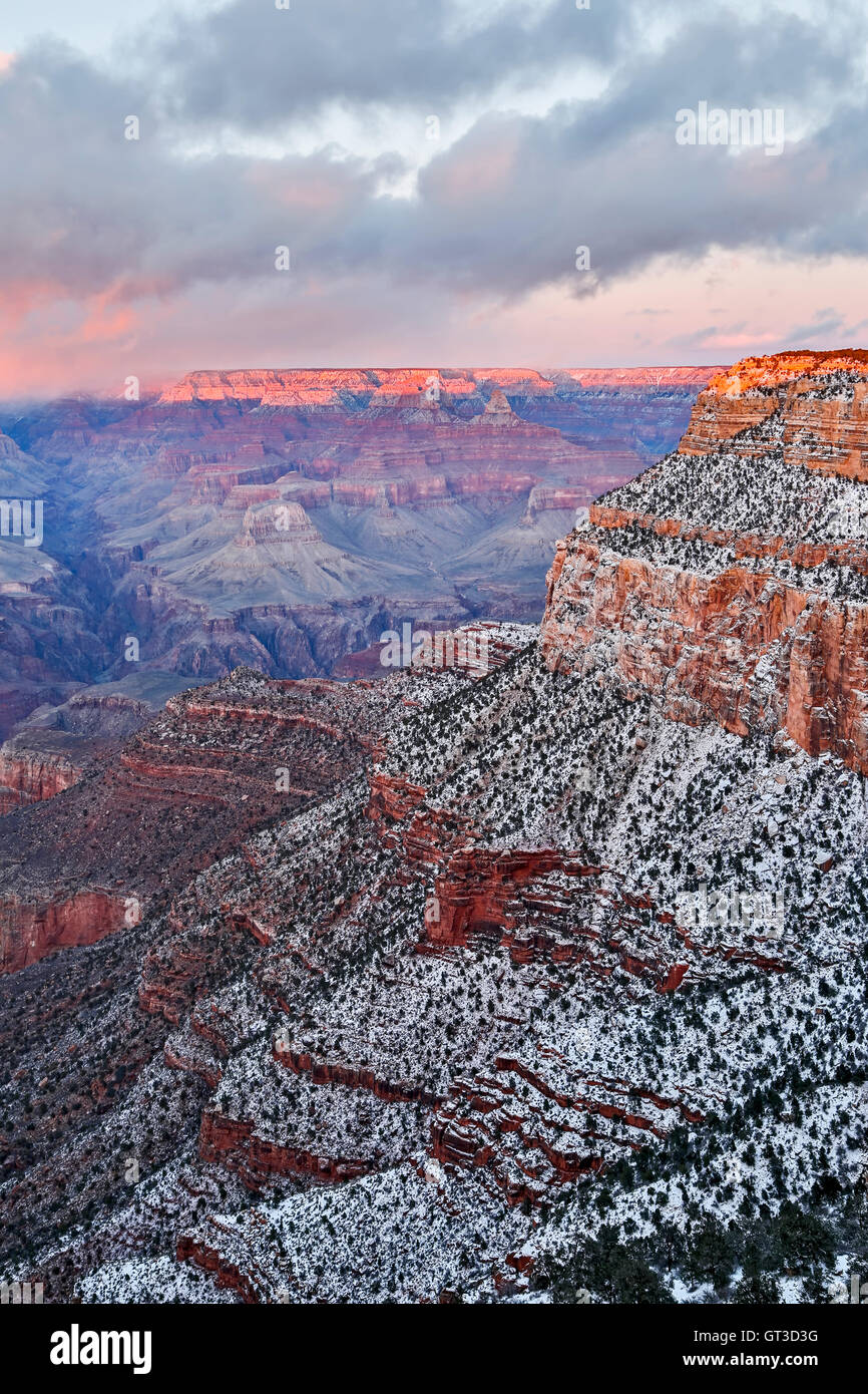 Snow-covered bluffs and canyons, from Rim Trail at the Village, Grand Canyon National Park, Arizona USA Stock Photo