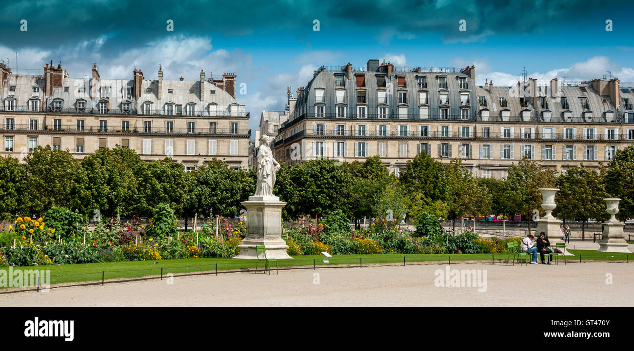 Statue. Jardin des Tuileries. Paris. France Stock Photo Alamy