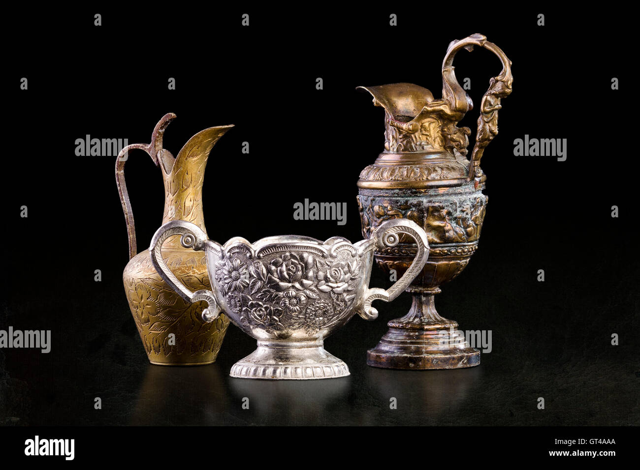 Brass objects flea market hi-res stock photography and images - Alamy