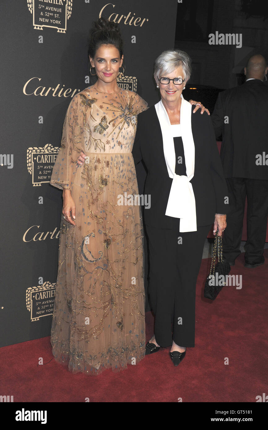 New York City. 7th Sep, 2016. Katie Holmes and her mother Kathleen A