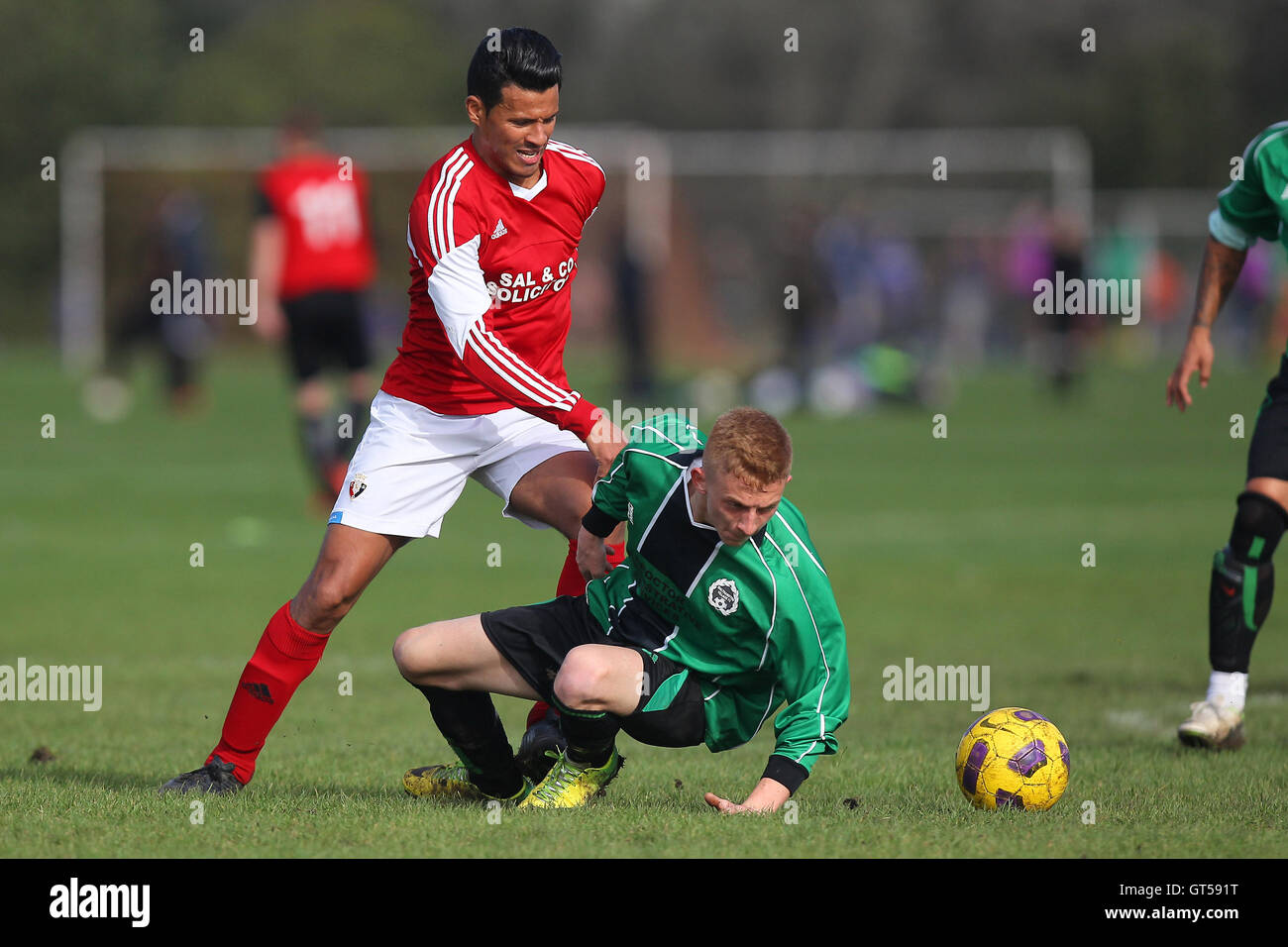 Dynamics (red/white) vs Walthamstow Village - Hackney & Leyton Sunday ...