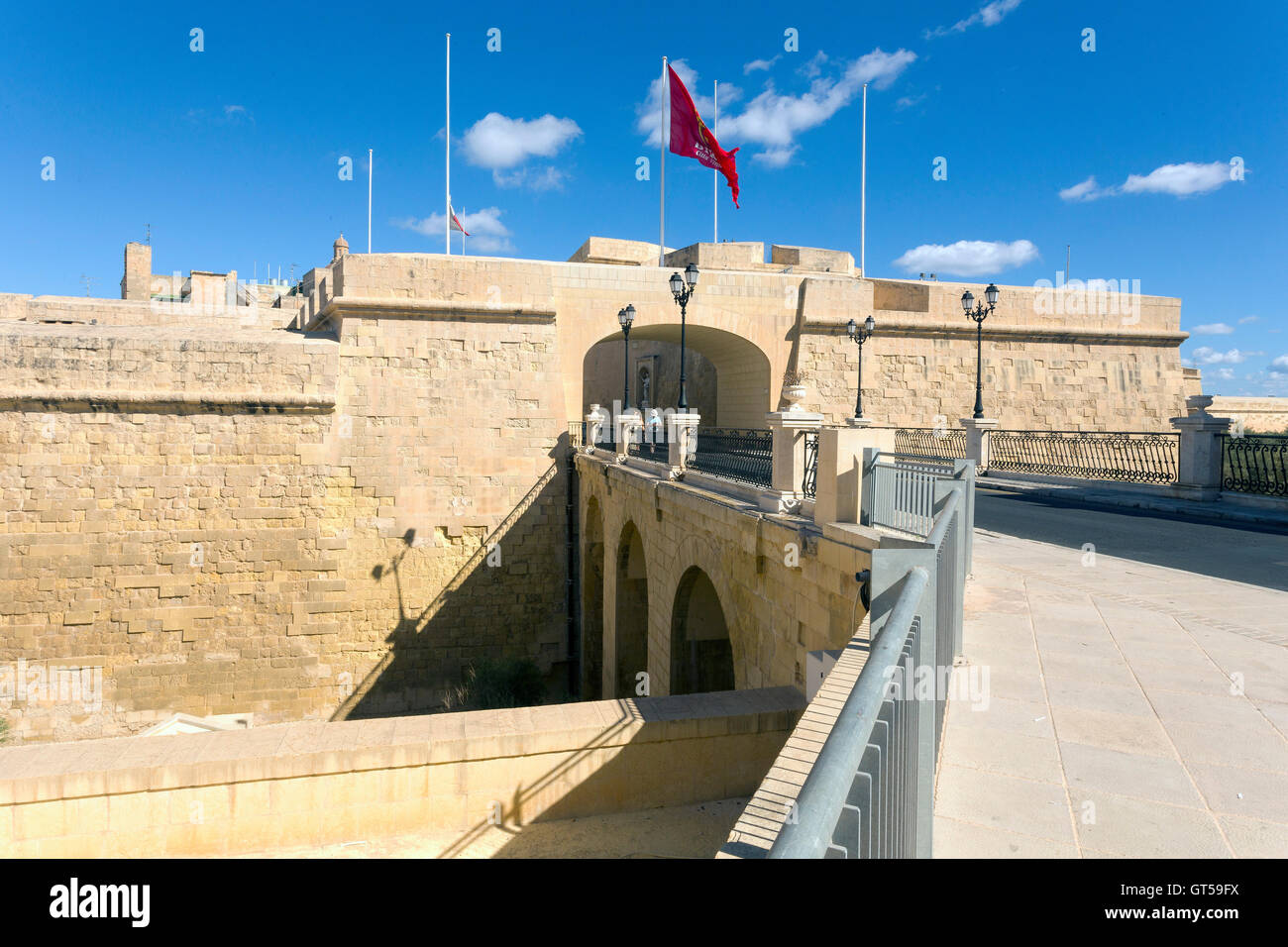 The Main Gate entrance into Birgu (Vittoriosa), Malta Stock Photo Alamy