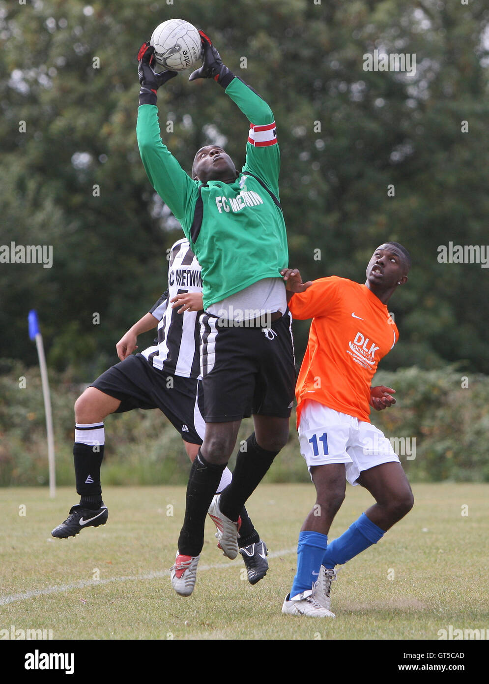 FC Metwin (black/white) vs Adam & Eve - Hackney & Leyton League Sunday ...