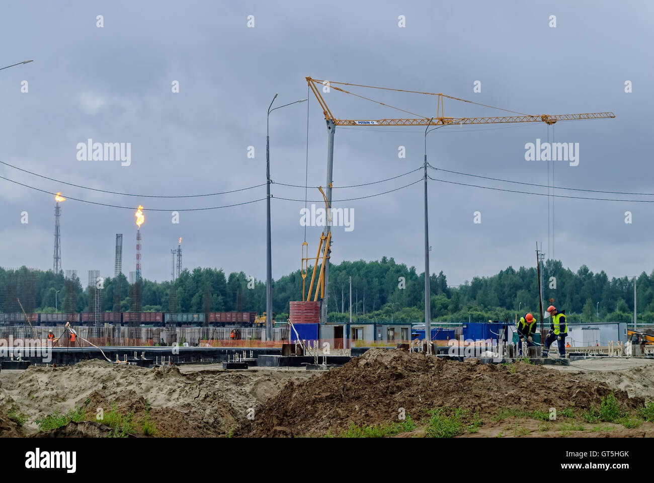 Construction of chemical factory. Tobolsk. Russia Stock Photo - Alamy