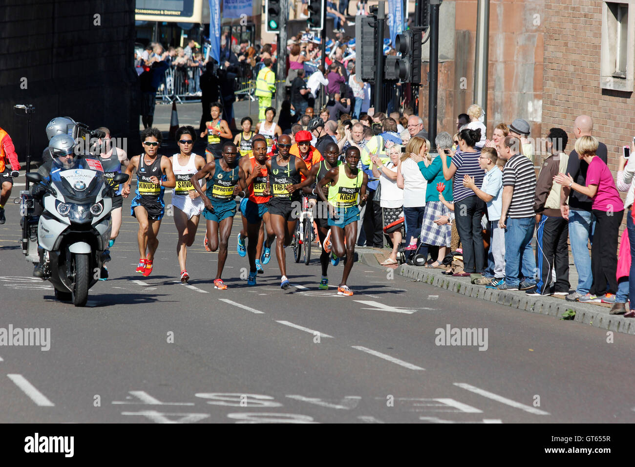Many of the worlds top runners fight it out in the Newcastle to South Shields half marathon, the Great North Run Stock Photo