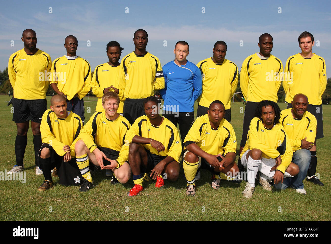 Lancresse Rangers FC pose for a team photo - Hackney & Leyton League at ...