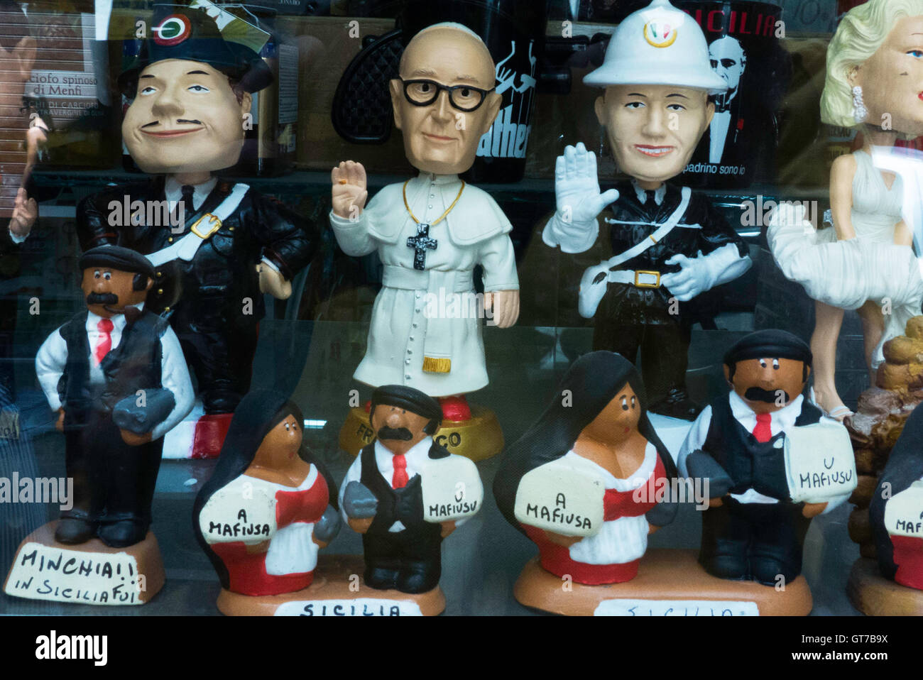 bobble head figurines of famous people Stock Photo - Alamy