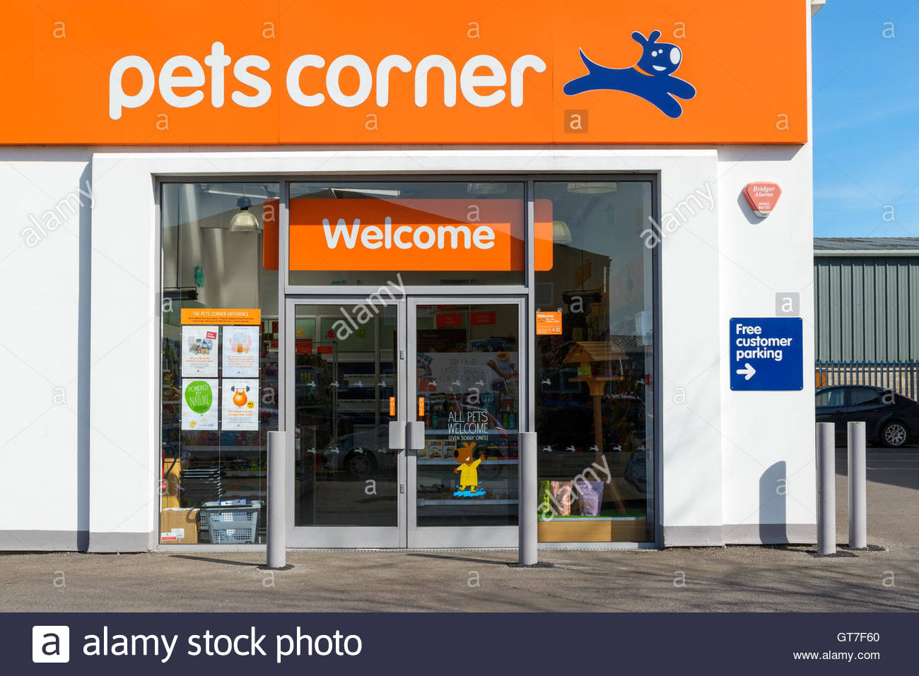 Pet Shop England Uk High Resolution Stock Photography and Images Alamy