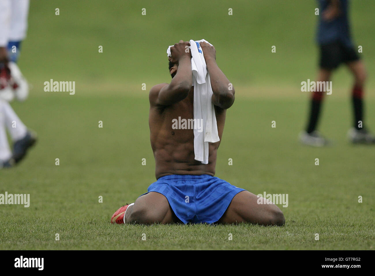 Soccer shirt over head hires stock photography and images Alamy