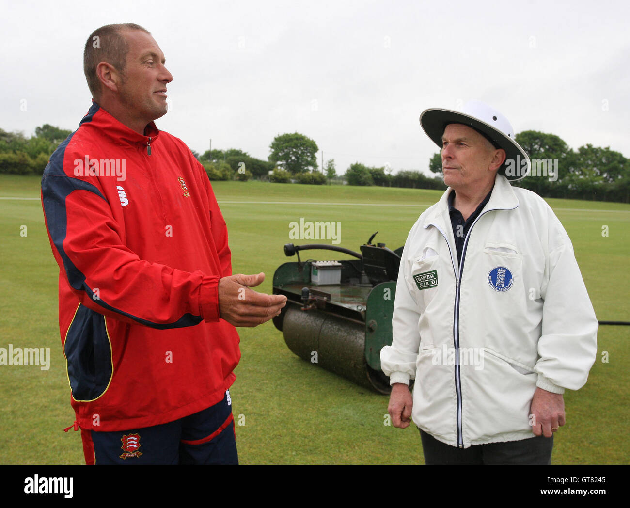 Umpire hi-res stock photography and images - Page 2 - Alamy