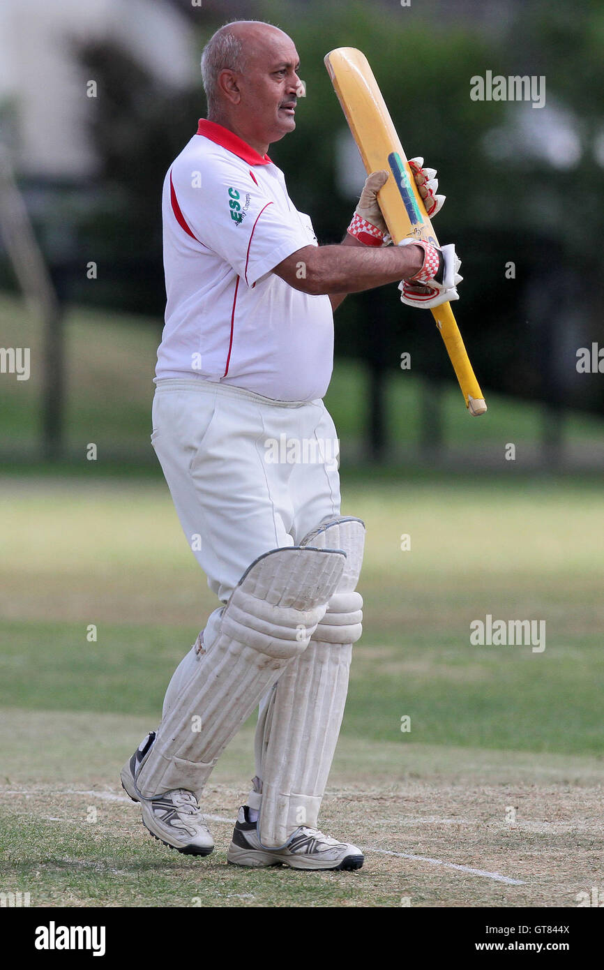 V Patel of Goodmayes - Goodmayes & Blythswood CC (fielding) vs Hornchurch Athletic CC 2nd XI - Essex Club Cricket at Goodmayes Park - 14/05/11 Stock Photo