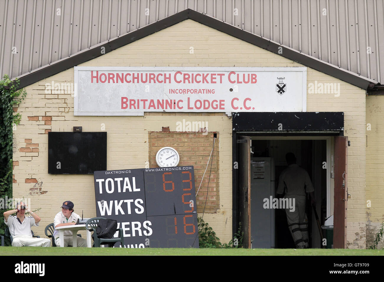 The pavilion - Hornchurch CC 4th XI vs Basildon & Pitsea CC 3rd XI - Essex Cricket League - 13/08/11 Stock Photo