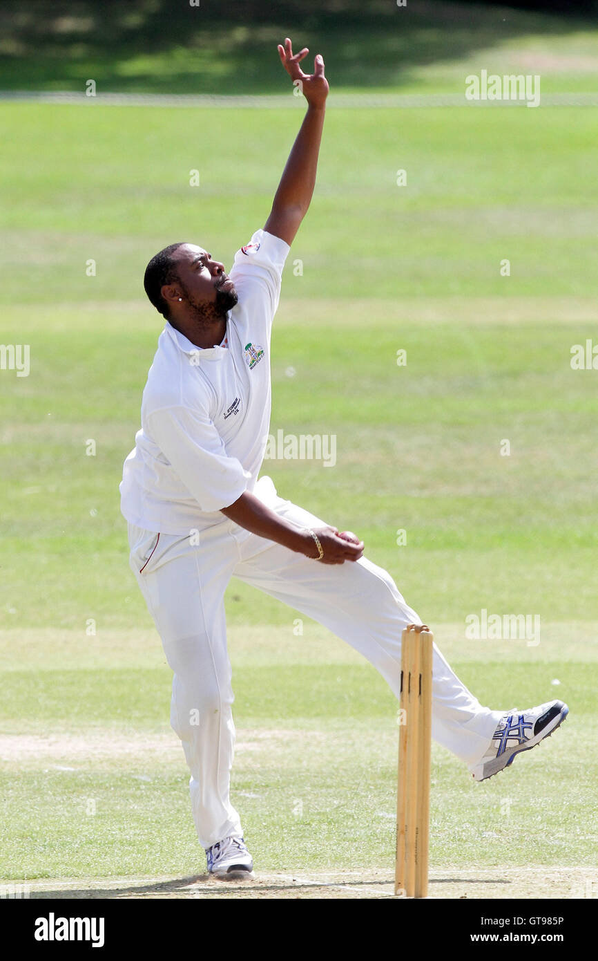 Mervyn Westfield of Wanstead in bowling action Loughton CC (batting