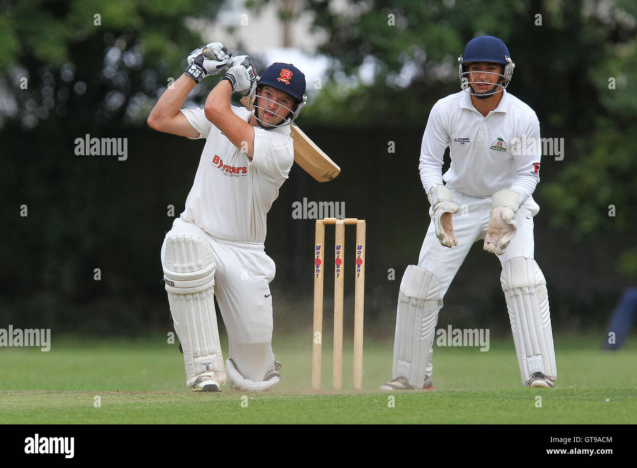 - South Woodford CC vs Wanstead CC - Essex Cricket League - 10/08/13 Stock Photo
