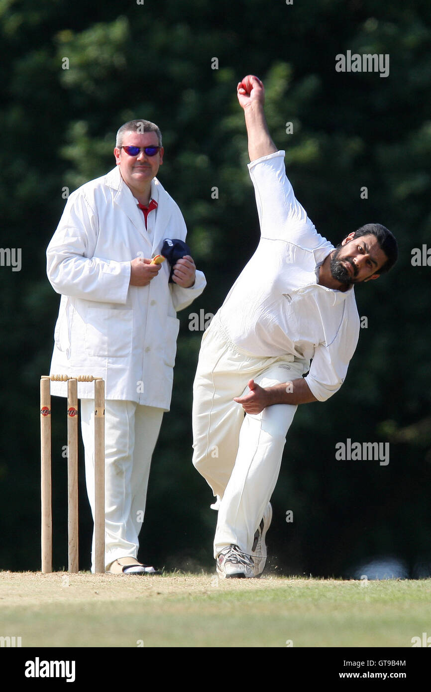 Naeem in bowling action for South Weald South Weald CC 2nd XI vs