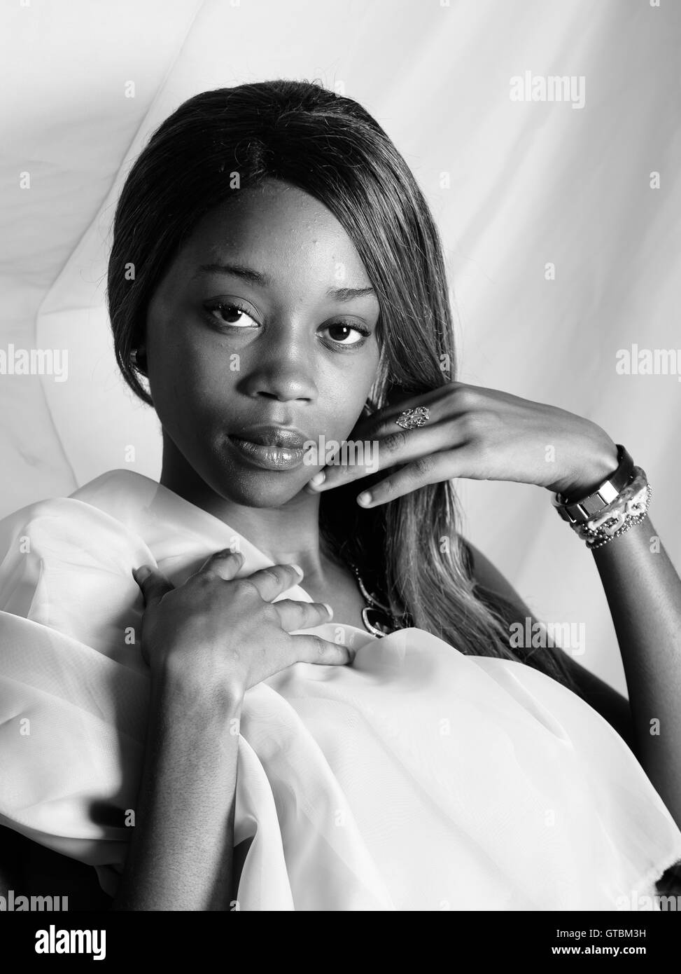 Black hair model Black and White Stock Photos & Images - Alamy