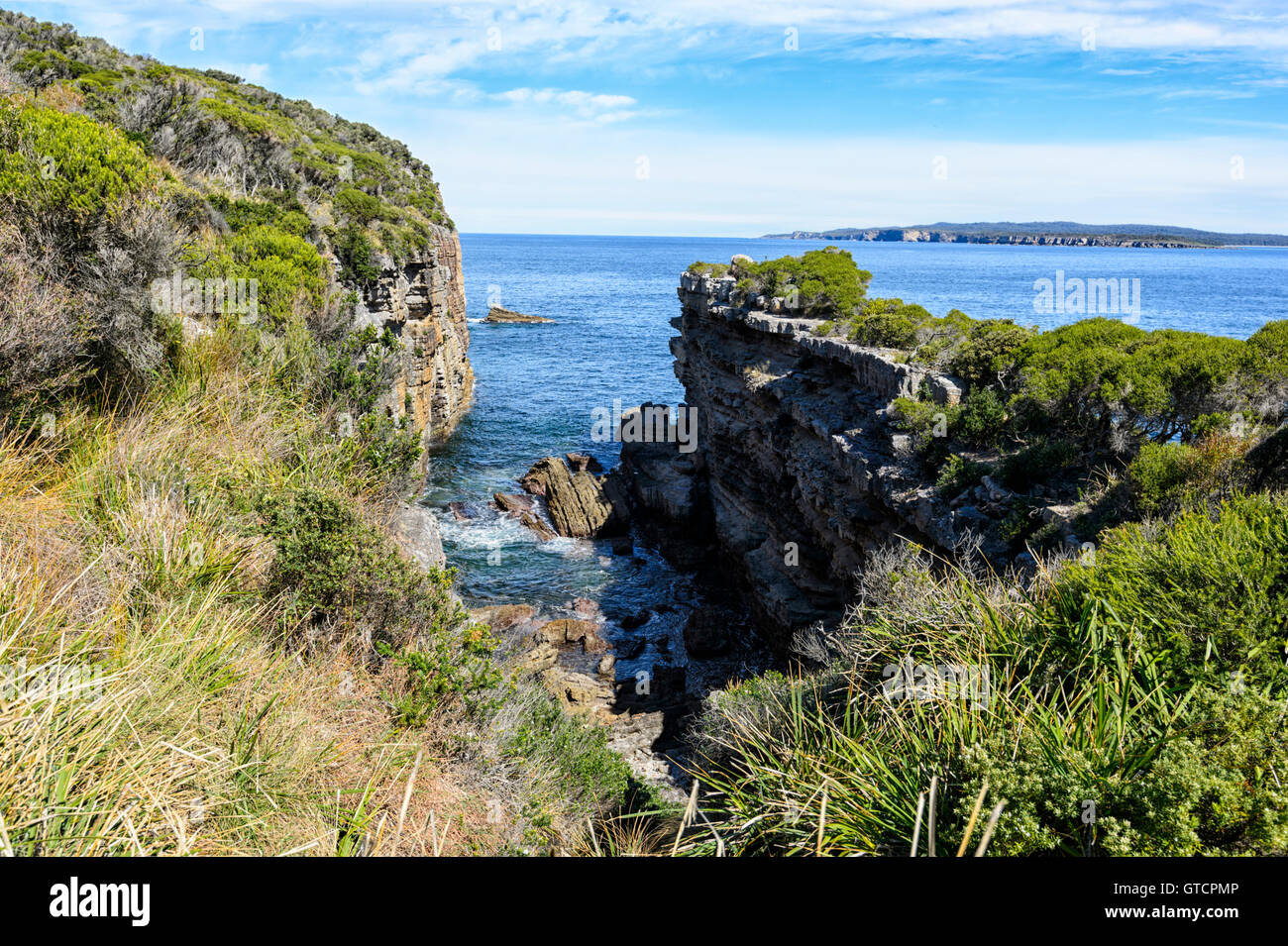 Spectacular view of cliffs at Outer Tubes, Point Perpendicular, Jervis Bay, New South Wales, NSW