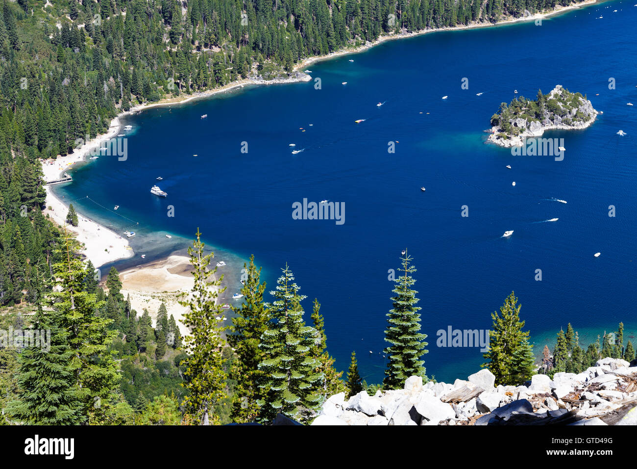 Emerald bay hi-res stock photography and images - Alamy