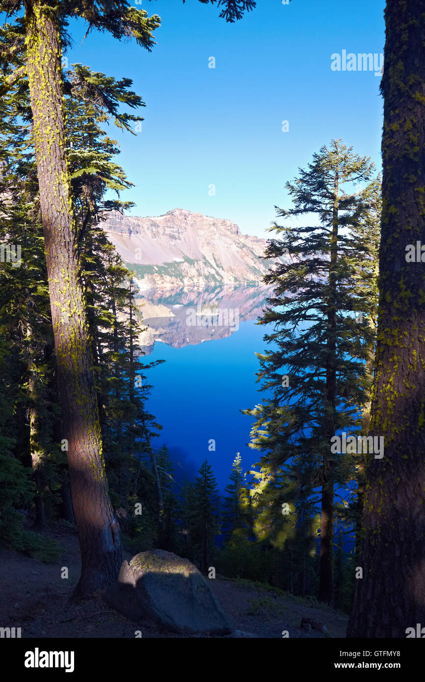 Crater lake reflection phantom hi-res stock photography and images - Alamy
