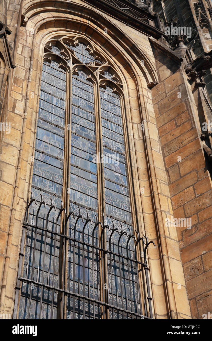 Vintage stained glass window hi-res stock photography and images - Alamy