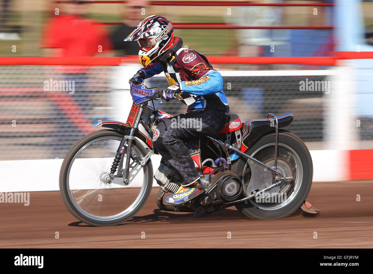 Shane Hazelden of Hackney Hawks in riding action - Hackney Hawks ...