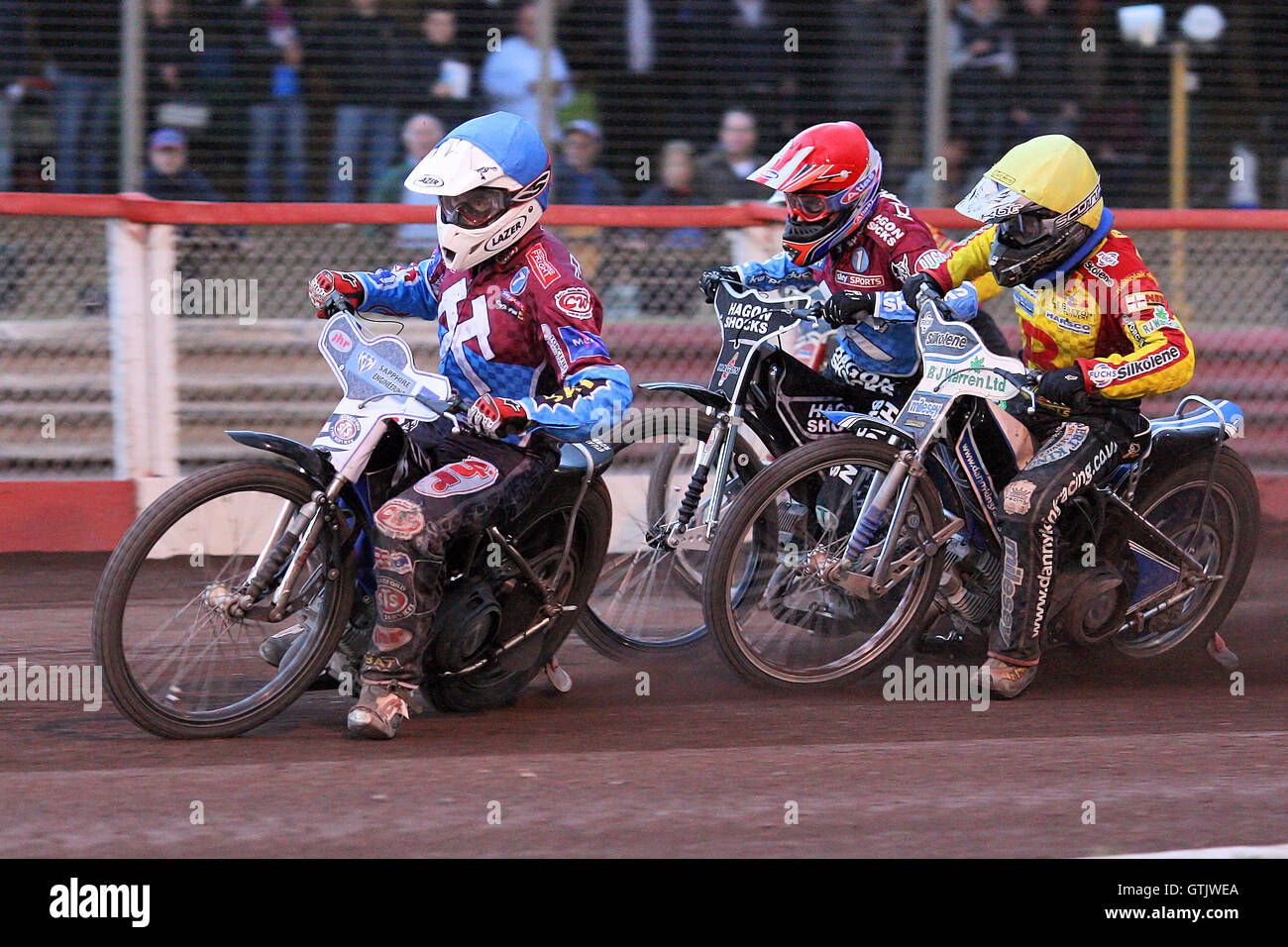 Heat 10 Lee Richardson (red), Stuart Robson (blue) and Danny King