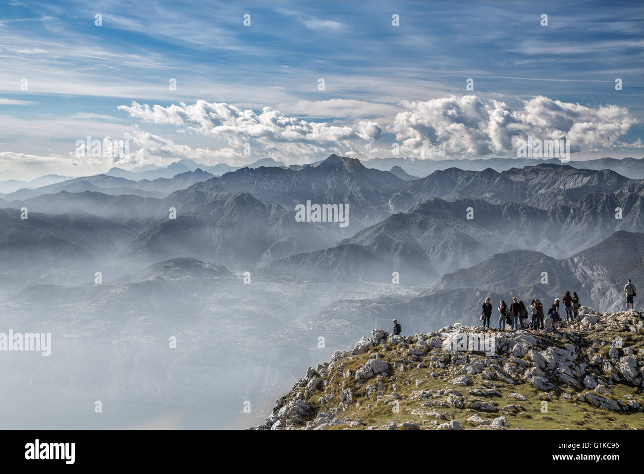 Top of mountains hi-res stock photography and images - Alamy