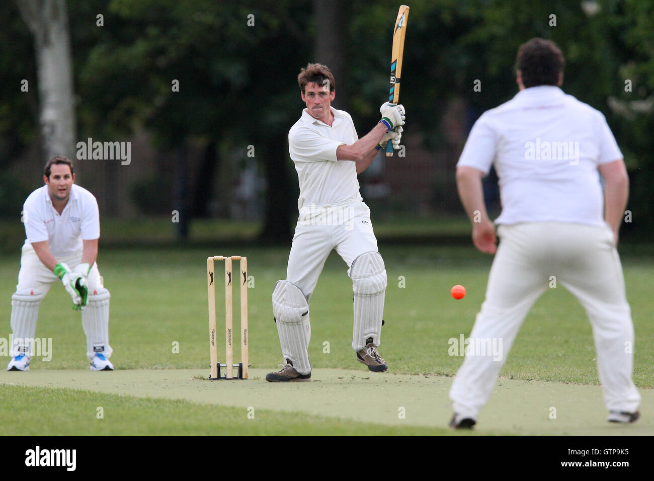 Old Ranwellians CC (fielding) vs Best Nationals CC - Victoria Park Community Cricket League - 26/04/11 Stock Photo