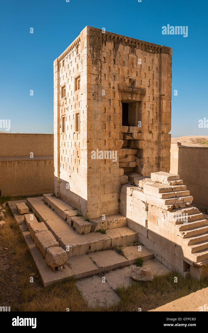 The Ka'ba-ye Zartosht,  meaning the 'Cube of Zoroaster, is a 5th century BCE Achaemenid square tower at Naqsh-e Rustam, an archaeological site just northwest of Persepolis, Iran. It is one of many surviving examples of Achaemenid architecture. Stock Photo