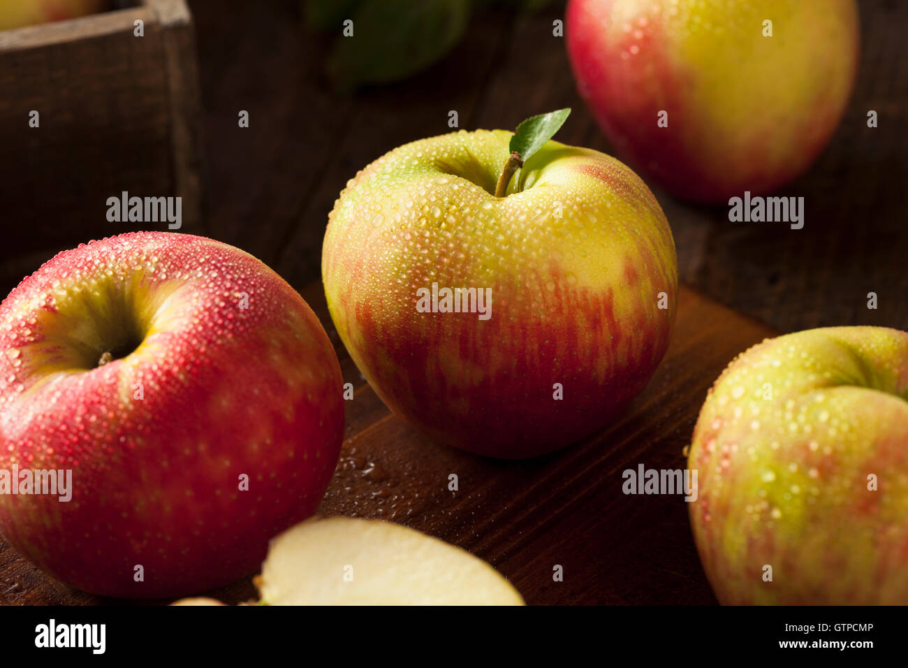 Honey crisp apple hires stock photography and images Alamy