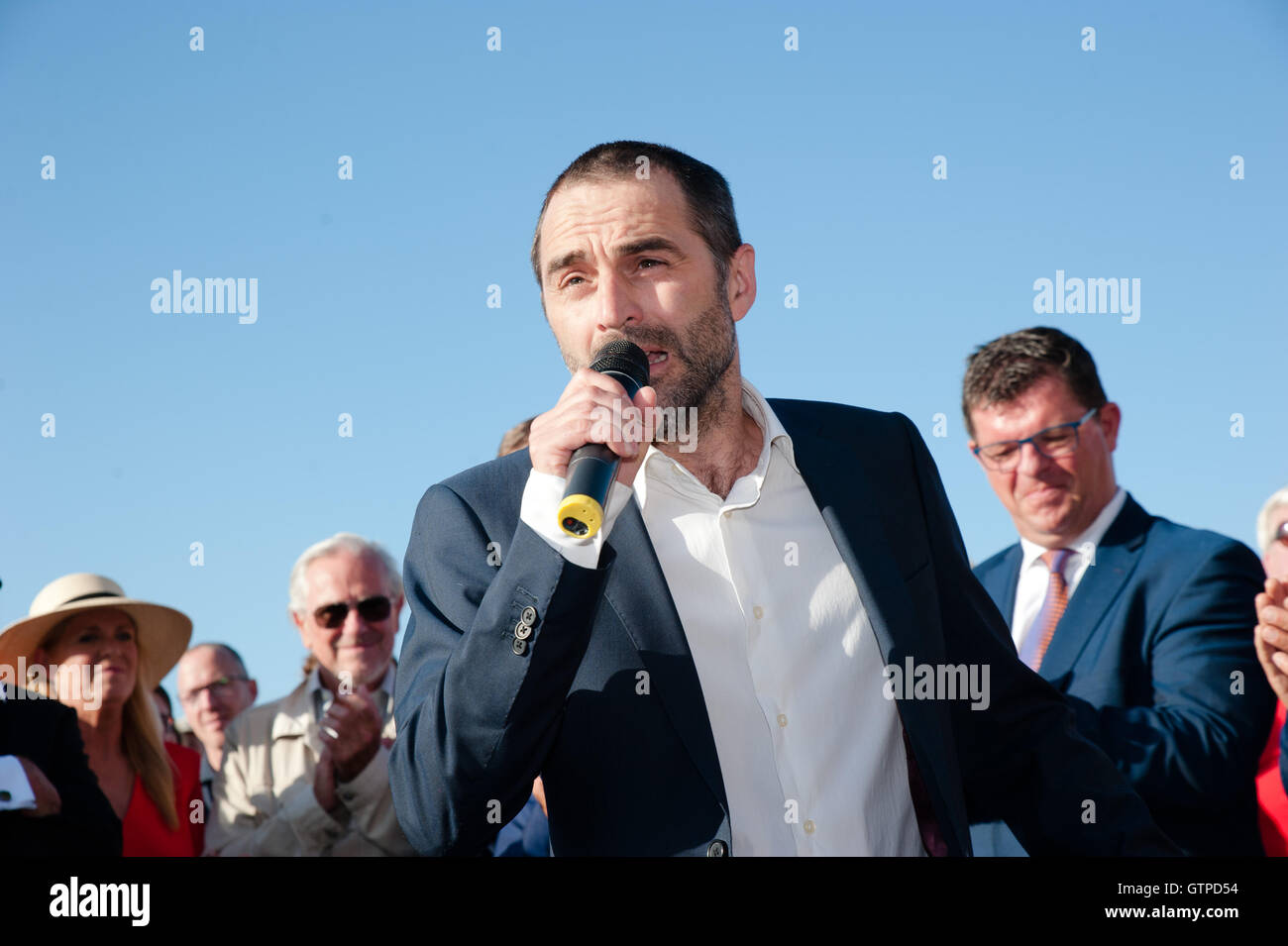 Ostend, Belgium. 09th Sep, 2016. Michael Pass speeches before the reveal of the star for director Nic Balthazar in the boulevard in Ostend at the start of the film festival in Ostend. Credit:  Frederik Sadones/Pacific Press/Alamy Live News Stock Photo