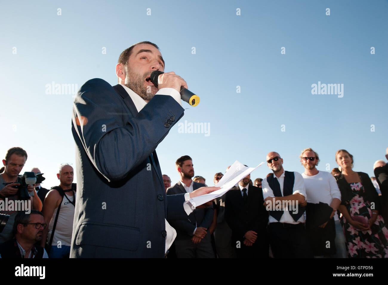 Ostend, Belgium. 09th Sep, 2016. Michael Pass speeches before the reveal of the star for director Nik Balthazar in the boulevard in Ostend at the start of the film festival in Ostend. Credit:  Frederik Sadones/Pacific Press/Alamy Live News Stock Photo