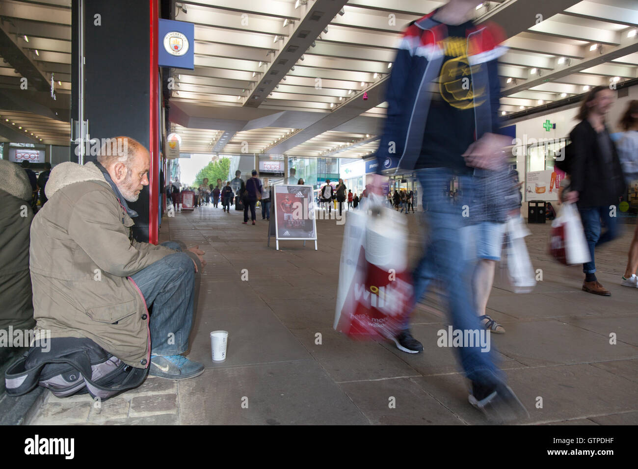 homeless homelessness sleeping rough beg beggar begging hungry cold ...