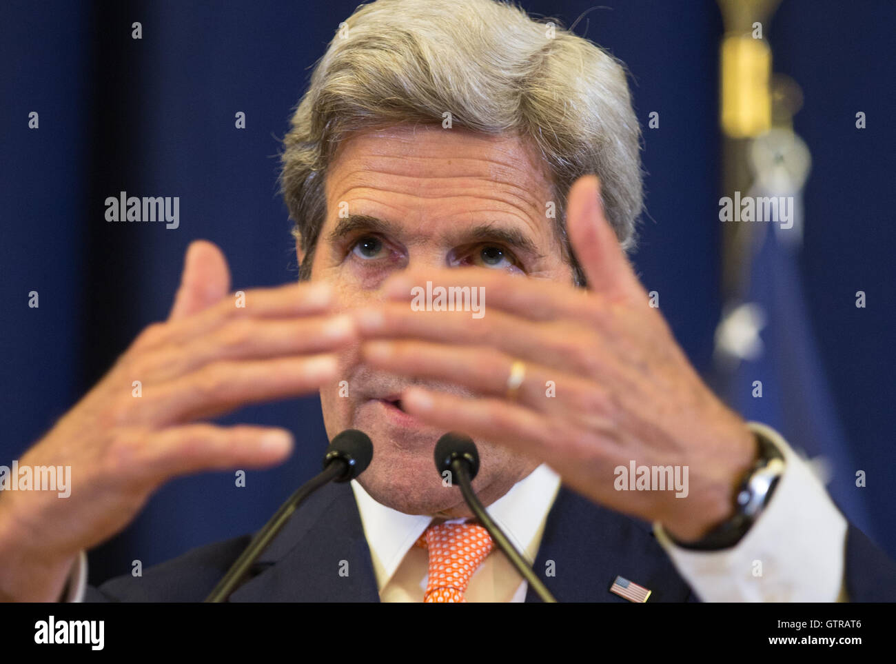 Geneva, Switzerland. 9th Sep, 2016. U.S. Secretary of State John Kerry attends a joint press conference in Geneva, Switzerland, Sept. 9, 2016. U.S. Secretary of State John Kerry and Russian Foreign Minister Sergey Lavrov reached on Saturday a landmark agreement which would see both countries greatly enhance cooperation in a bid to end the five-year-old Syrian conflict. Credit:  Xu Jinquan/Xinhua/Alamy Live News Stock Photo
