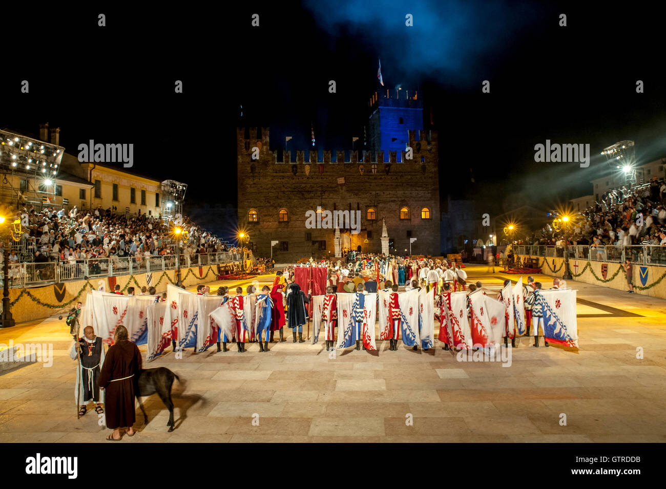 Marostica, Italy. 9th september, 2016. Participants in costume attend the  traditional human chess game in Marostica, Vicenza. Credit: Tony Anna  Mingardi / Awakening / Alamy Live News Stock Photo - Alamy