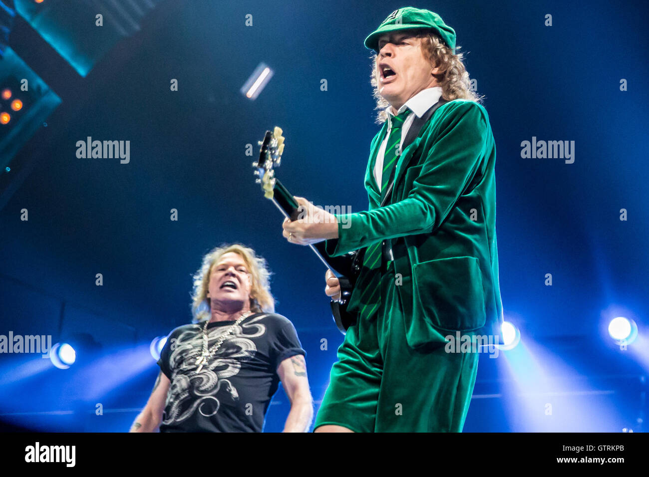 Axl Rose Young High Resolution Stock Photography and Images - Alamy